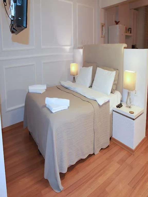 212 Istanbul Suites 4*,