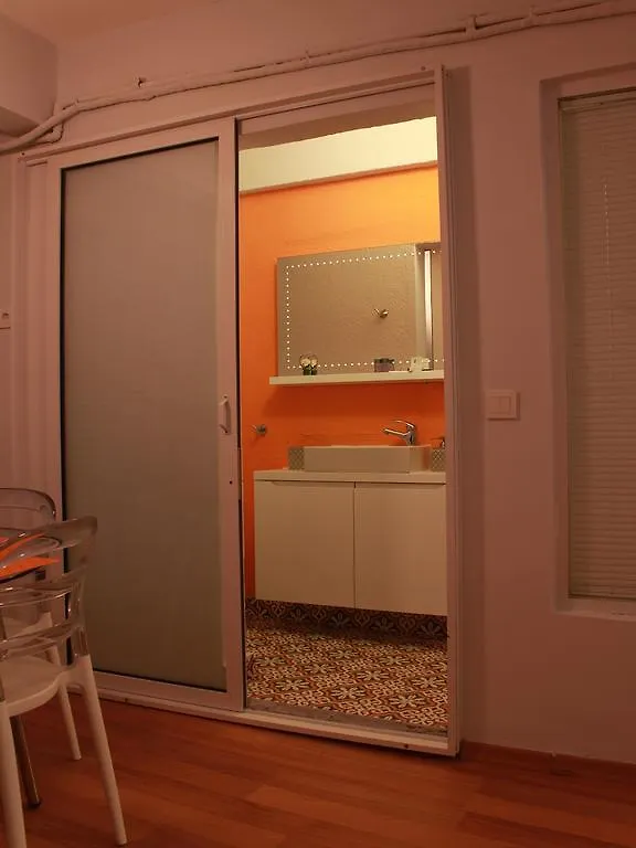 212 Istanbul Suites 4*,